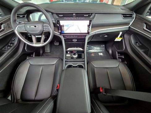 New 2026 Jeep Grand Cherokee L Limited AWD/4WD image 9