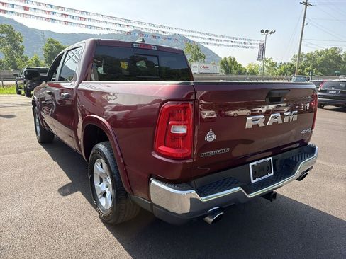 Used 2025 RAM 1500 Big Horn AWD/4WD image 6