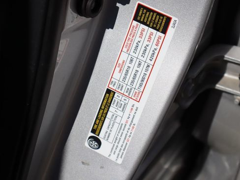 Used 2020 Nissan Pathfinder SV FWD image 29