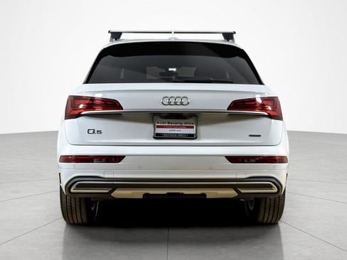 Used 2023 Audi Q5 2.0T Premium w/ Convenience Package AWD/4WD image 4