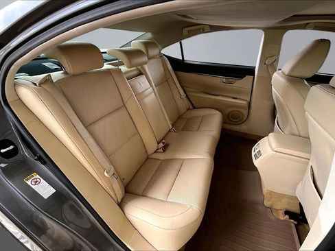 Used 2015 Lexus ES 350 w/ Luxury Package FWD image 22