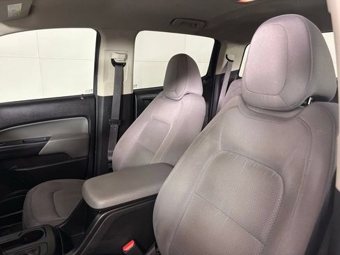 Used 2020 Chevrolet Colorado W/T w/ WT Convenience Package RWD image 16