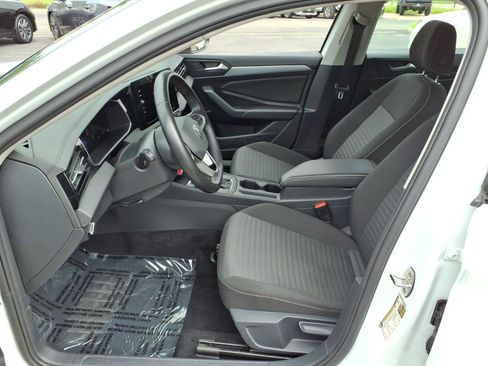 Used 2025 Volkswagen Jetta S FWD image 4