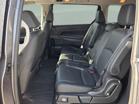 Used 2025 Honda Odyssey EX-L image 10