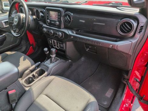 Used 2020 Jeep Wrangler Unlimited Sport AWD/4WD image 37