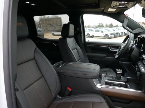 New 2026 Chevrolet Silverado 1500 High Country image 11