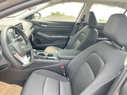 Used 2025 Nissan Altima 2.5 SV image 20