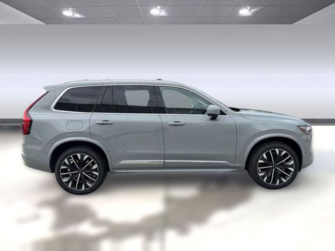 New 2026 Volvo XC90 B5 Plus AWD/4WD image 8