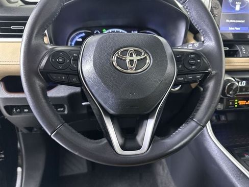 Used 2022 Toyota RAV4 Limited AWD/4WD image 11