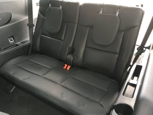 Used 2025 Ford Explorer ST AWD/4WD image 27