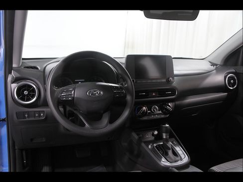 Certified 2022 Hyundai Kona SE AWD/4WD image 6