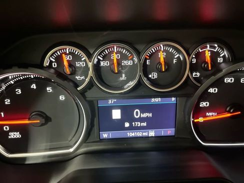 Used 2021 Chevrolet Suburban Z71 w/ Rear Media and Nav Package image 15