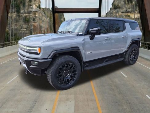 New 2026 GMC Hummer EV SUV AWD/4WD image 3