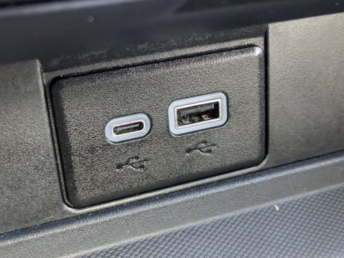 Used 2024 GMC Yukon SLT image 19