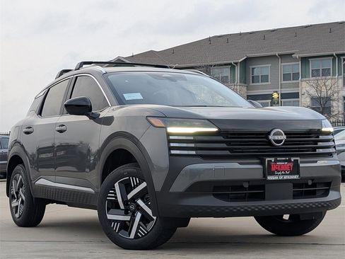 New 2026 Nissan Kicks SV image 2