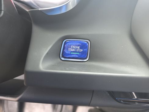 Used 2022 Chevrolet Camaro LT RWD image 30