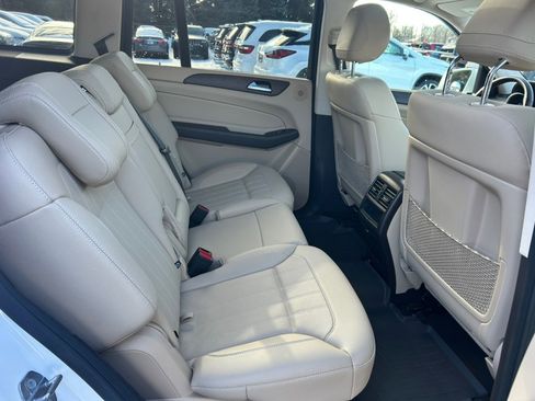 Used 2018 Mercedes-Benz GLS 450 4MATIC image 25