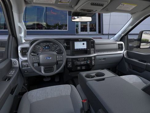 New 2026 Ford F250 XLT w/ FX4 Off-Road Package AWD/4WD image 9