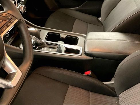 Used 2024 Nissan Sentra SV FWD image 15