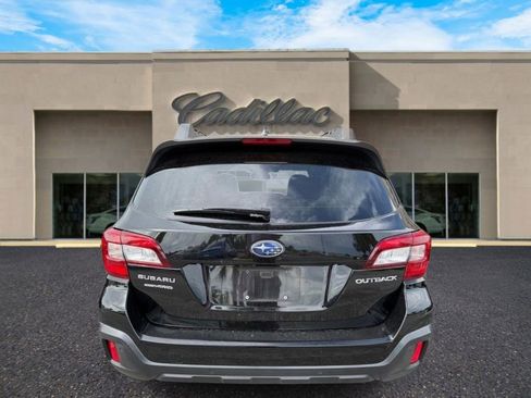 Used 2018 Subaru Outback 2.5i Limited AWD/4WD image 5