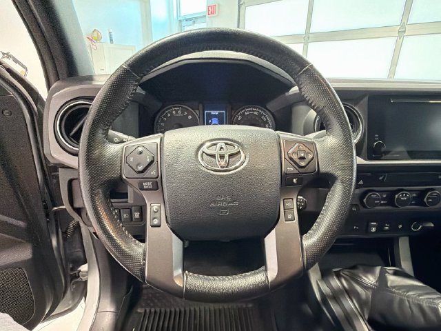 Certified 2019 Toyota Tacoma TRD Off-Road w/ TRD Premium Off Road Package AWD/4WD image 9