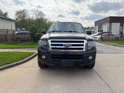 Used 2014 Ford Expedition EL Limited w/ Equipment Group 301A AWD/4WD image 2