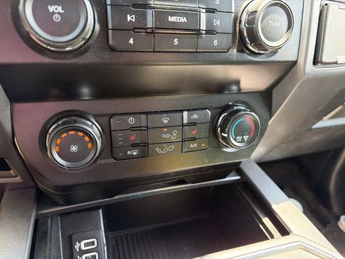Used 2020 Ford F150 XLT w/ Equipment Group 302A Luxury AWD/4WD image 13