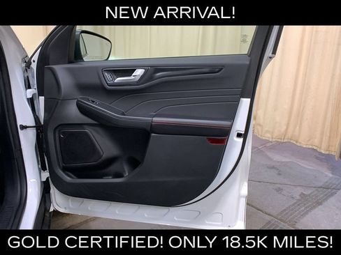 Used 2024 Ford Escape ST-Line w/ Tech Pack #1 AWD/4WD image 11