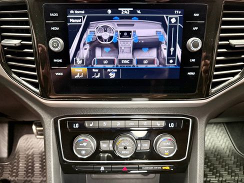 Used 2023 Volkswagen Atlas SEL Premium AWD/4WD image 31