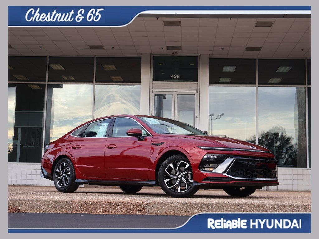Certified 2025 Hyundai Sonata SEL FWD image 1