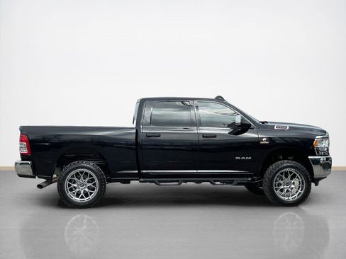 Used 2022 RAM 2500 Tradesman w/ Chrome Appearance Group image 9