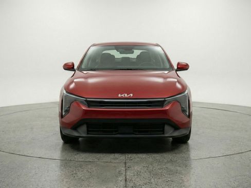 Used 2025 Kia K4 LXS image 2