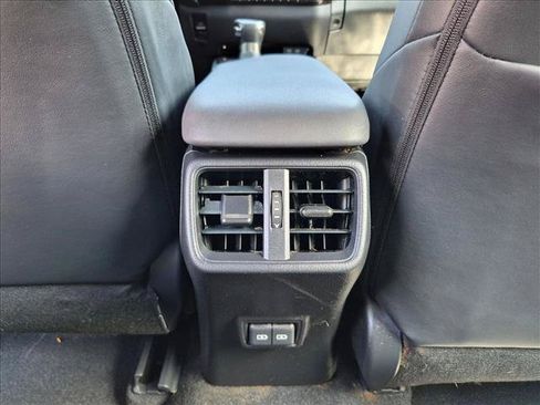 Used 2024 Lexus UX 250h F Sport FWD image 17