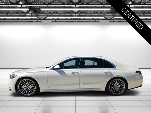 Certified 2022 Mercedes-Benz S 500 4MATIC image 6