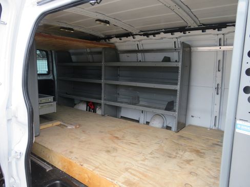 Used 2019 Chevrolet Express 2500 2500 Cargo Extended w/ Driver Convenience Package image 17