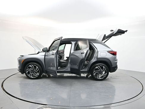 Used 2024 Chevrolet TrailBlazer RS w/ Convenience Package image 39