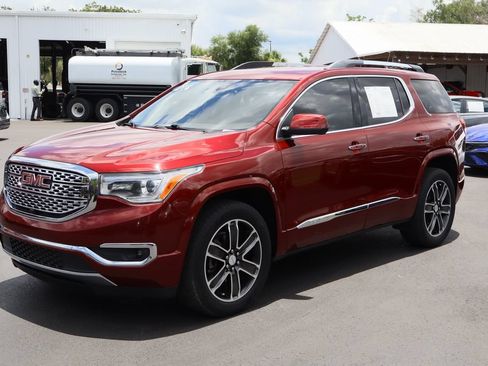 Certified 2018 GMC Acadia Denali w/ Technology Package FWD image 5