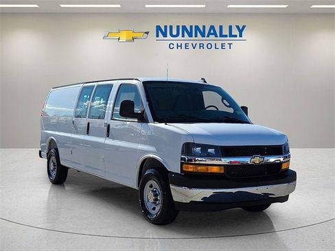 New 2025 Chevrolet Express 2500 Extended image 7