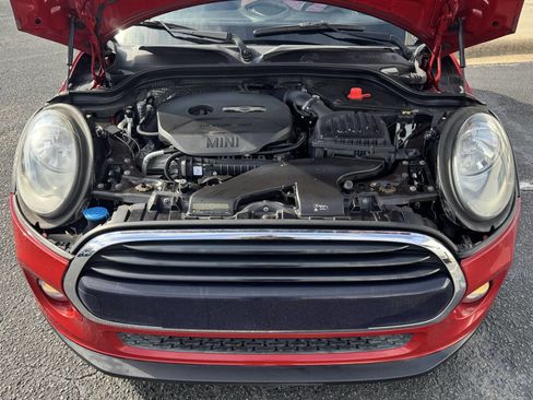Used 2016 MINI Cooper 4-Door Hardtop image 18