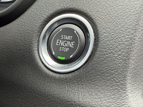 Certified 2023 Cadillac XT4 Sport w/ LPO, Onyx Lite Package image 23