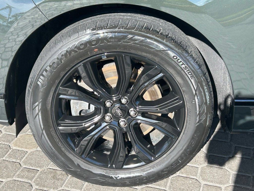 Used 2024 Ford Edge SE w/ Black Appearance Package AWD/4WD image 16