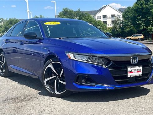 Used 2022 Honda Accord Sport image 2