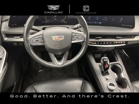 Used 2024 Cadillac XT4 Premium Luxury image 15