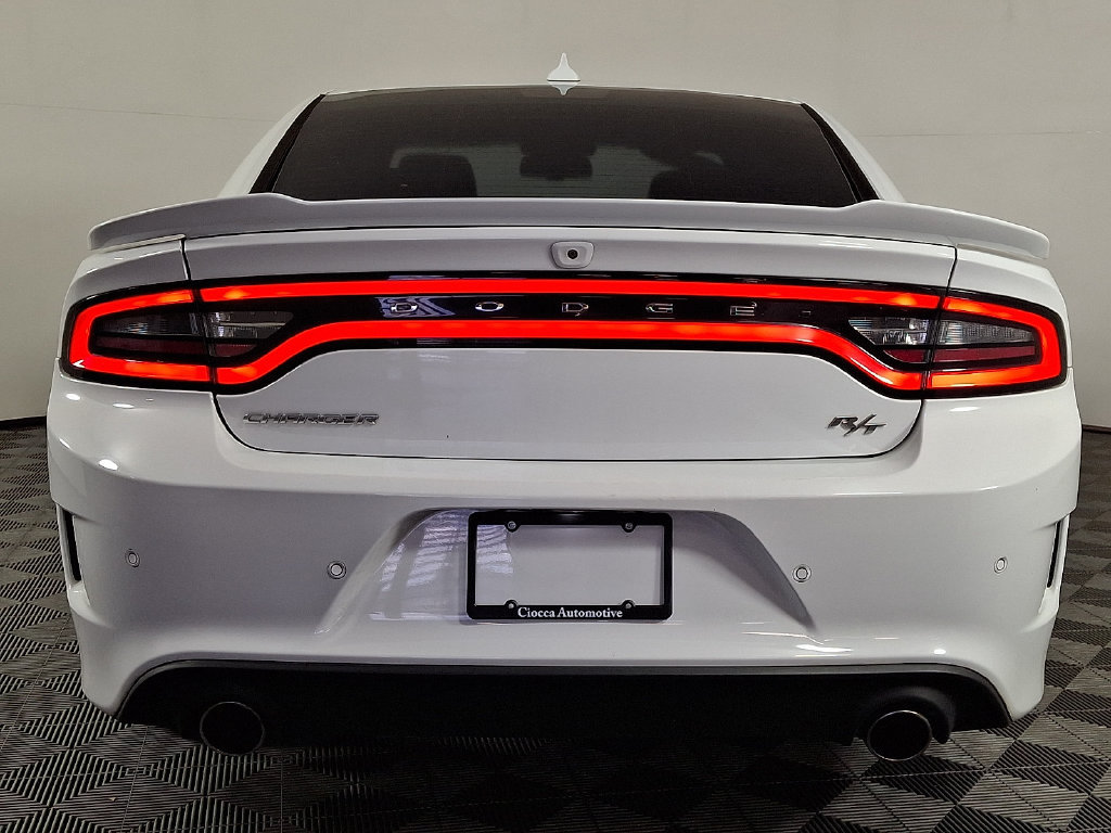 Used 2019 Dodge Charger R/T w/ Plus Group RWD image 8