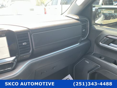 Used 2022 GMC Sierra 1500 SLT w/ SLT Convenience Package AWD/4WD image 24