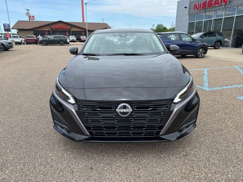 New 2026 Nissan Altima 2.5 SV w/ SV Premium Package FWD image 2