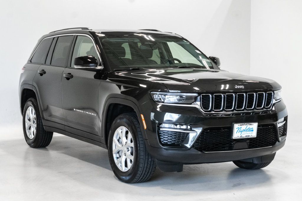 Used 2023 Jeep Grand Cherokee Limited AWD/4WD image 6
