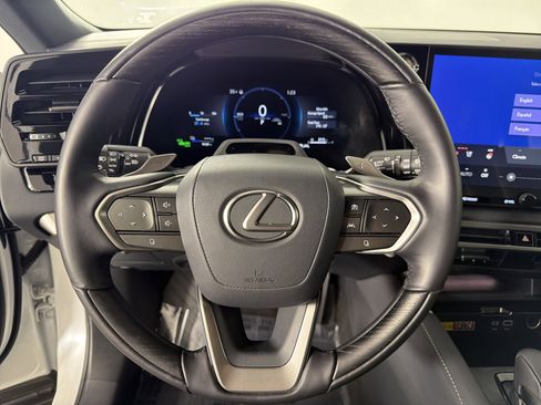 Used 2025 Lexus RX 450h AWD w/ Luxury Package image 10