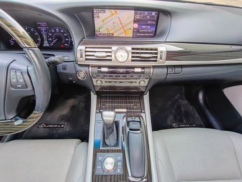 Used 2015 Lexus LS 460 L image 33