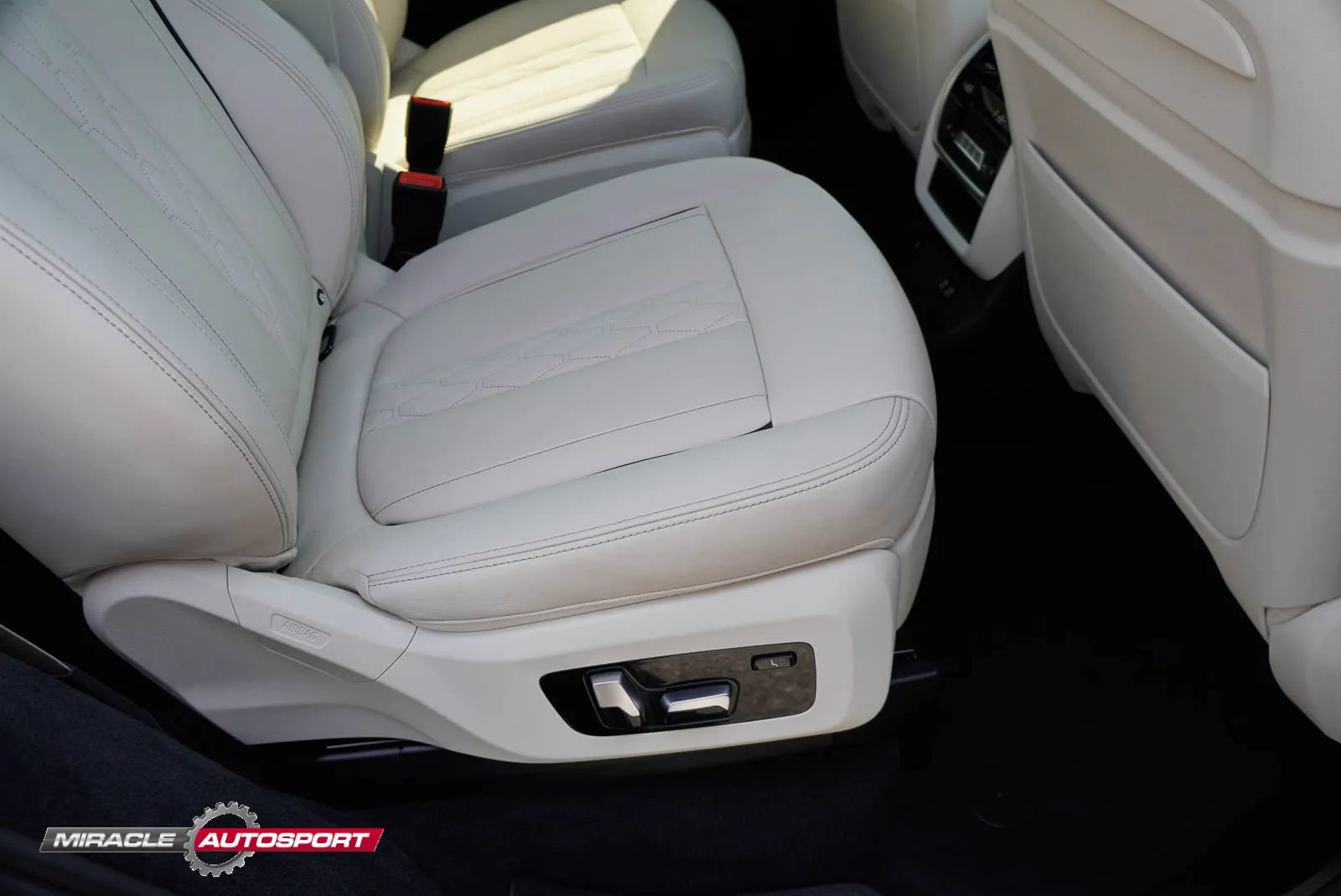 Used 2022 BMW X7 M50i AWD/4WD image 37